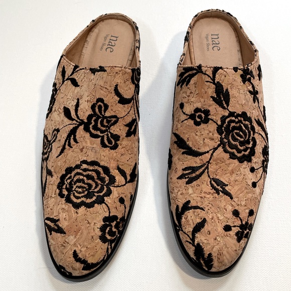 Size 40, Nae vegan shoes. Embroidered cork. - Picture 1 of 3